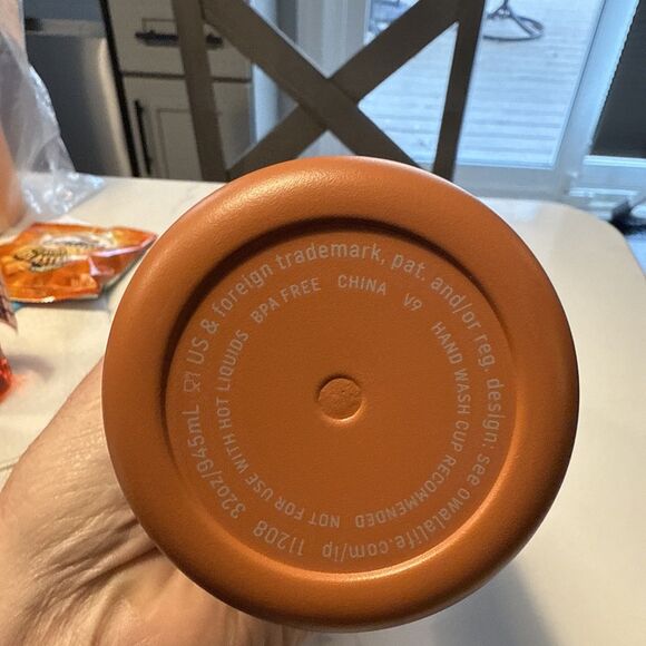 NWT Owala 32oz Free sip Water Bottle Gemstone Chic - Picture 9 of 9